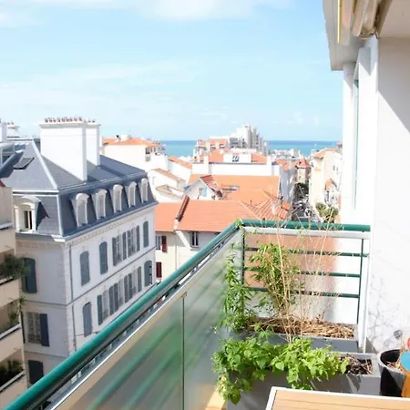 3 Bedrooms Hypercenter Terrace And Parking